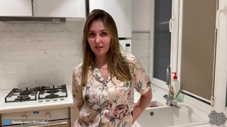 Хоть бы муж не услышал, как охуенно я кончаю от языка сына