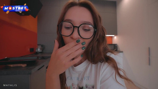 И в минете не отказала, и трахнуть себя дала — от души, сестра ??